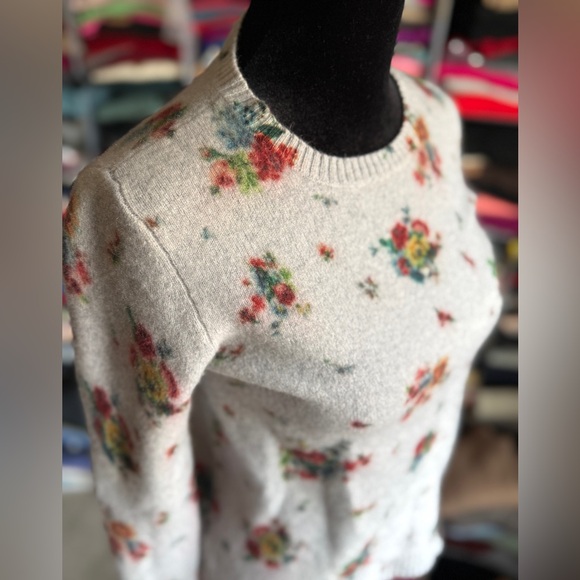 Bloomingdale's Beige and Floral Cashmere Sweater, XS - Picture 1 of 6